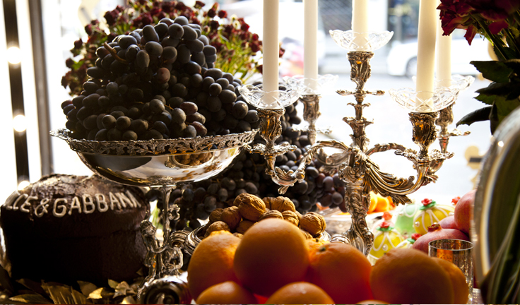 mesa decorada com frutas