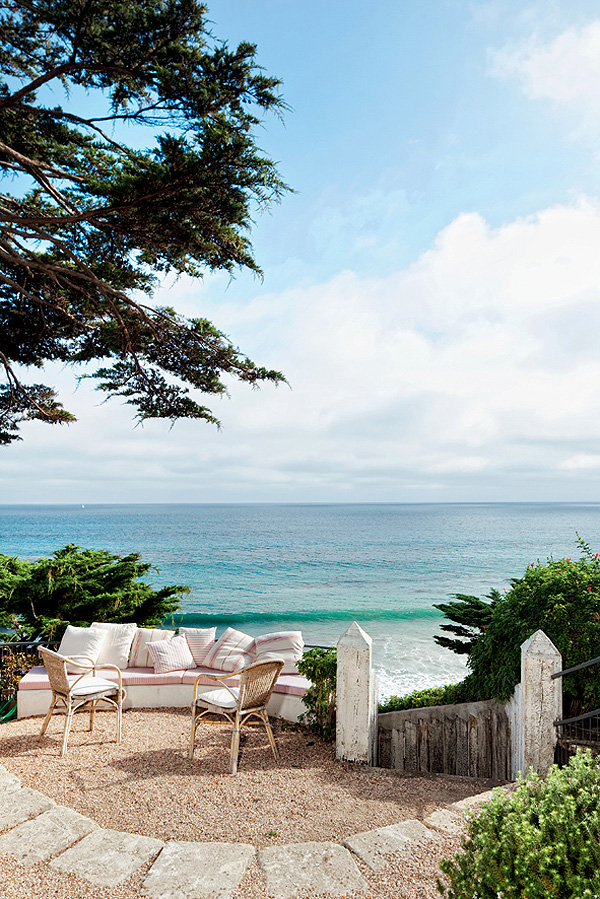 A casa dos sonhos de um designer e antiquário em Malibu