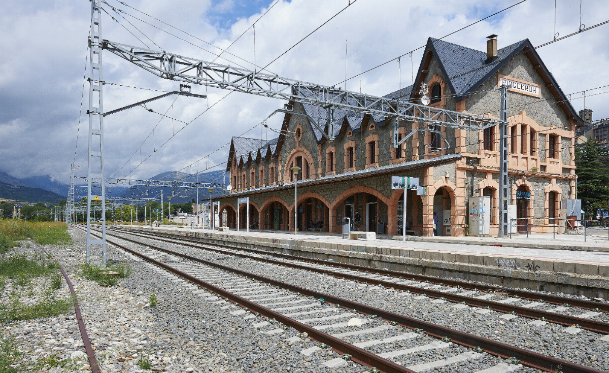 Uma estação de trem onde vale a pena passar a noite - Hotel Parada Puigcerdá