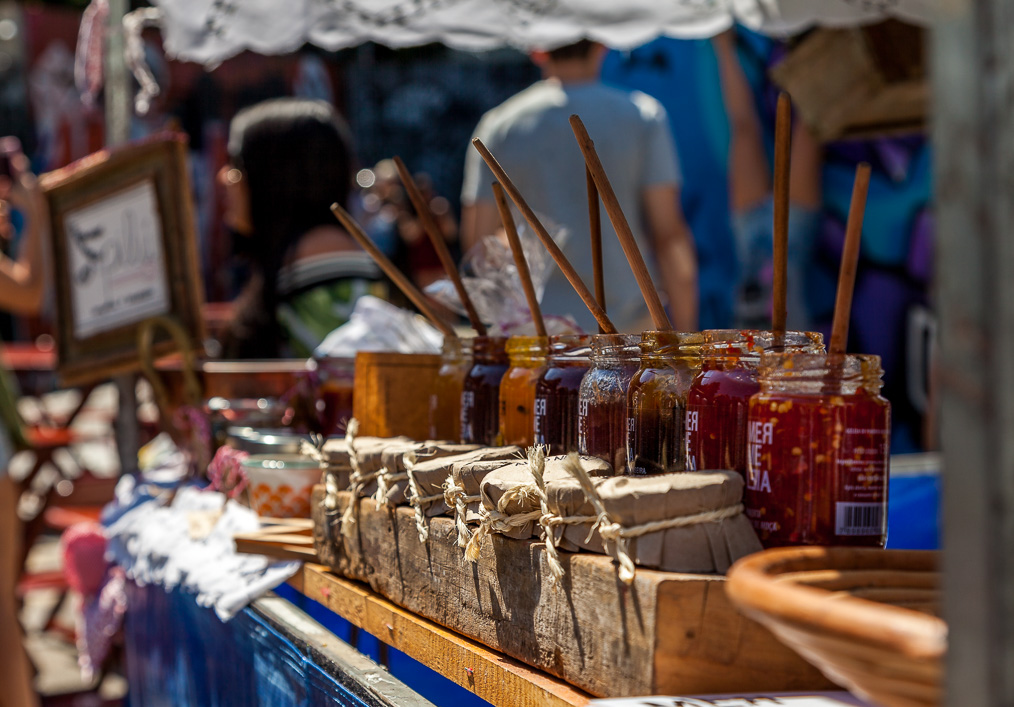 Leia mais sobre o artigo FEIRAS DE RUA: Muito mais que um lugar para comprar produtos diferentes, únicos, frescos